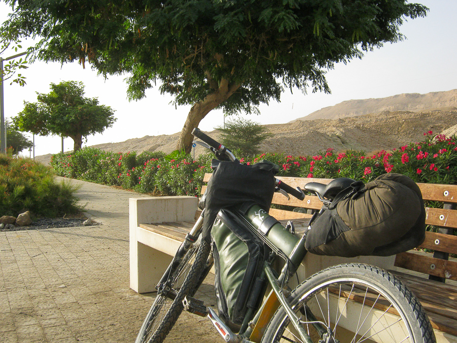 парковая зона вдоль Мертвого моря