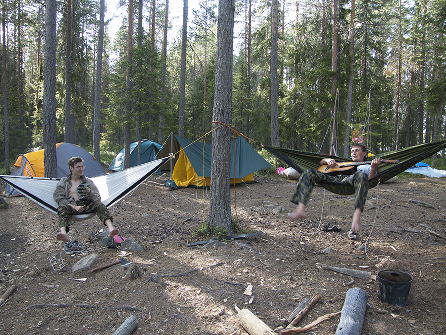 Как сделать поход с палатками более комфортным